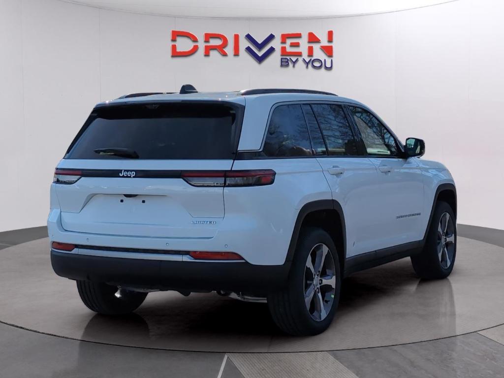 new 2026 Jeep Grand Cherokee car, priced at $47,756