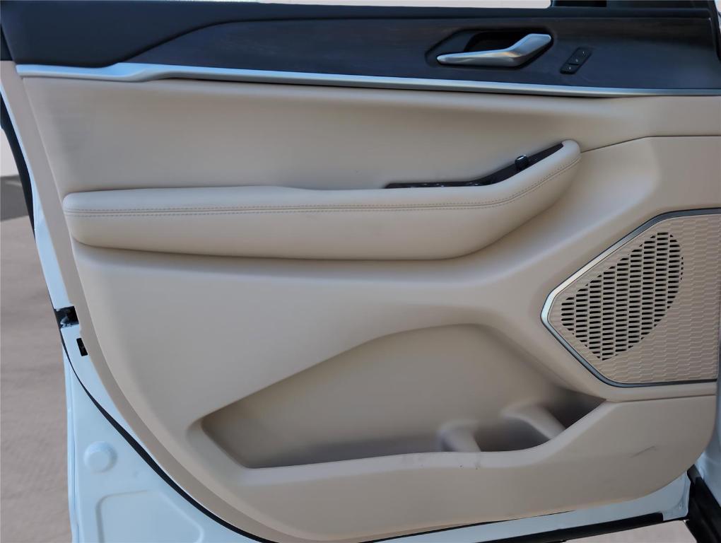 new 2026 Jeep Grand Cherokee car, priced at $48,756