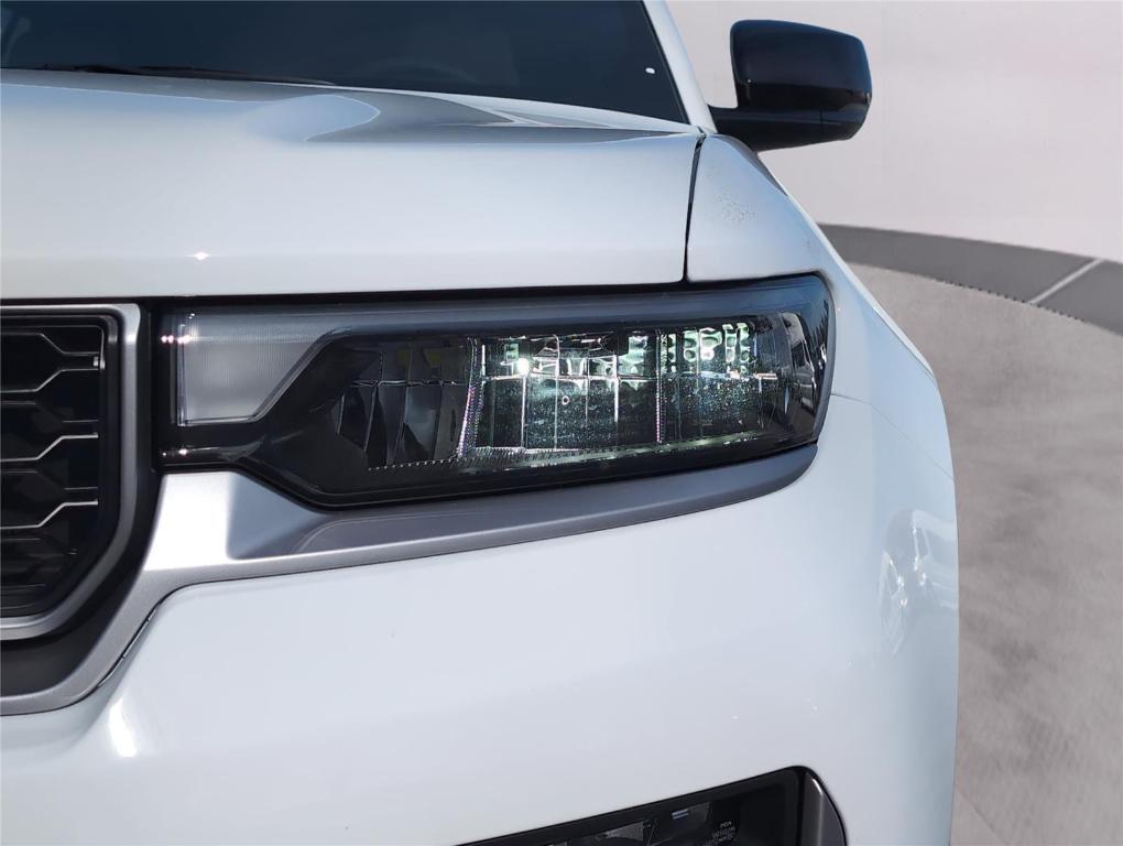 new 2026 Jeep Grand Cherokee car, priced at $47,756