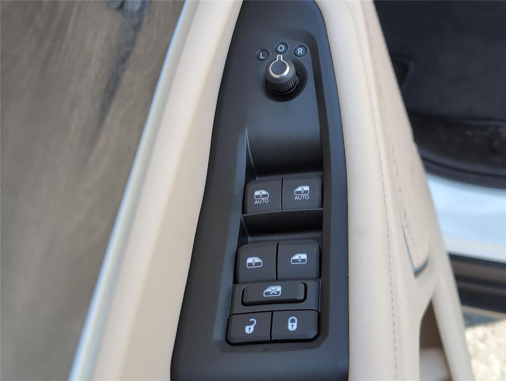 new 2026 Jeep Grand Cherokee car, priced at $47,756