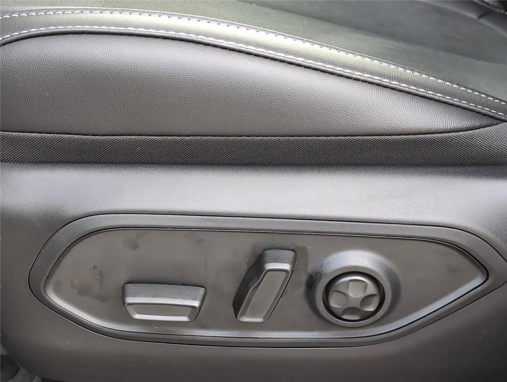 new 2025 Jeep Grand Cherokee L car, priced at $41,604