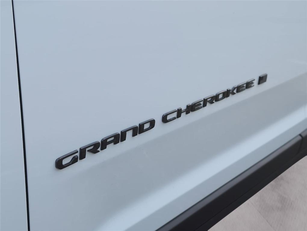 new 2025 Jeep Grand Cherokee L car, priced at $41,604