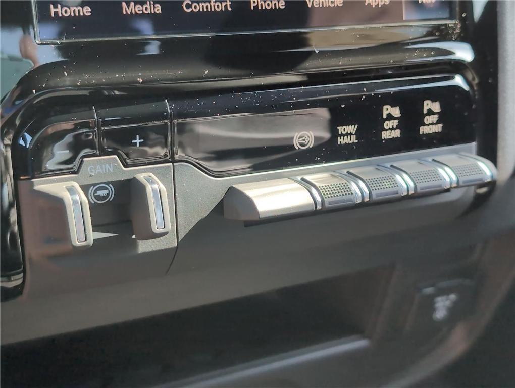 new 2025 Ram 2500 car, priced at $58,940