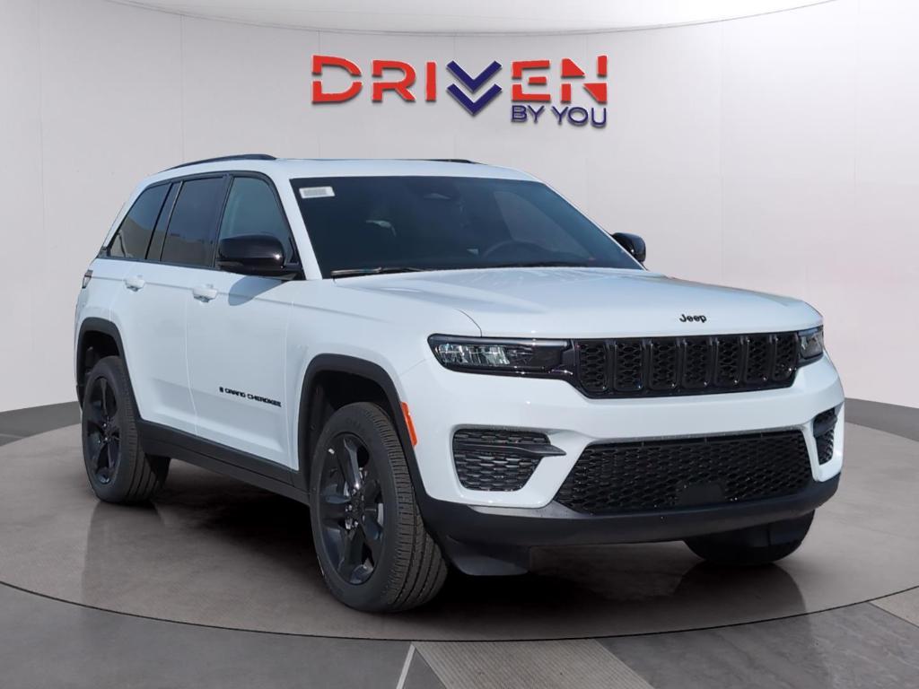 new 2025 Jeep Grand Cherokee car, priced at $37,284