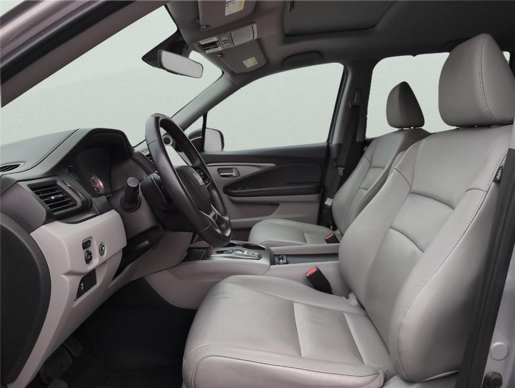 used 2022 Honda Pilot car, priced at $26,799