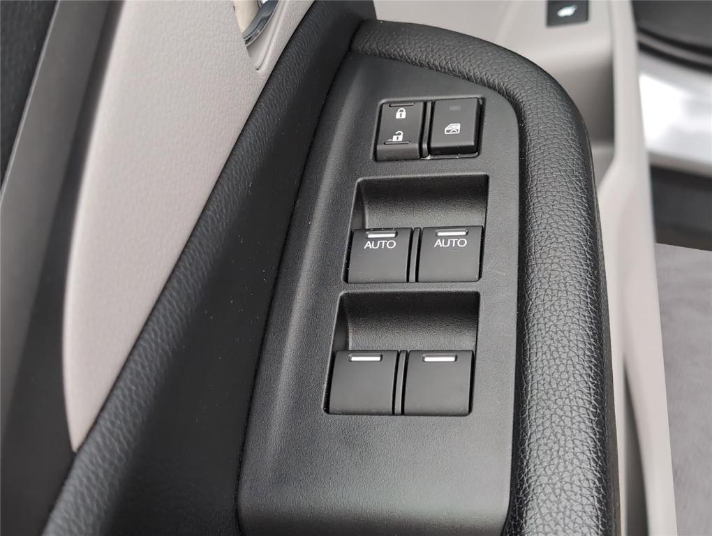 used 2022 Honda Pilot car, priced at $26,799