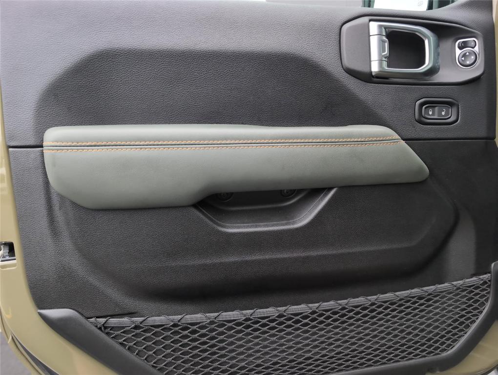 used 2025 Jeep Gladiator car, priced at $48,699