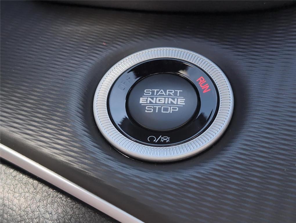 new 2025 Jeep Grand Cherokee car, priced at $36,145