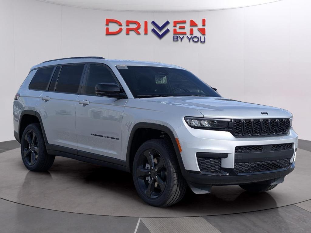 new 2025 Jeep Grand Cherokee L car, priced at $39,752