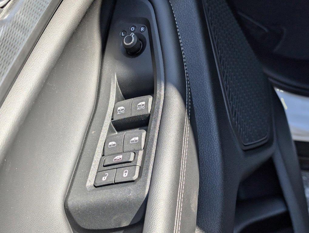 new 2025 Jeep Grand Cherokee L car, priced at $41,823