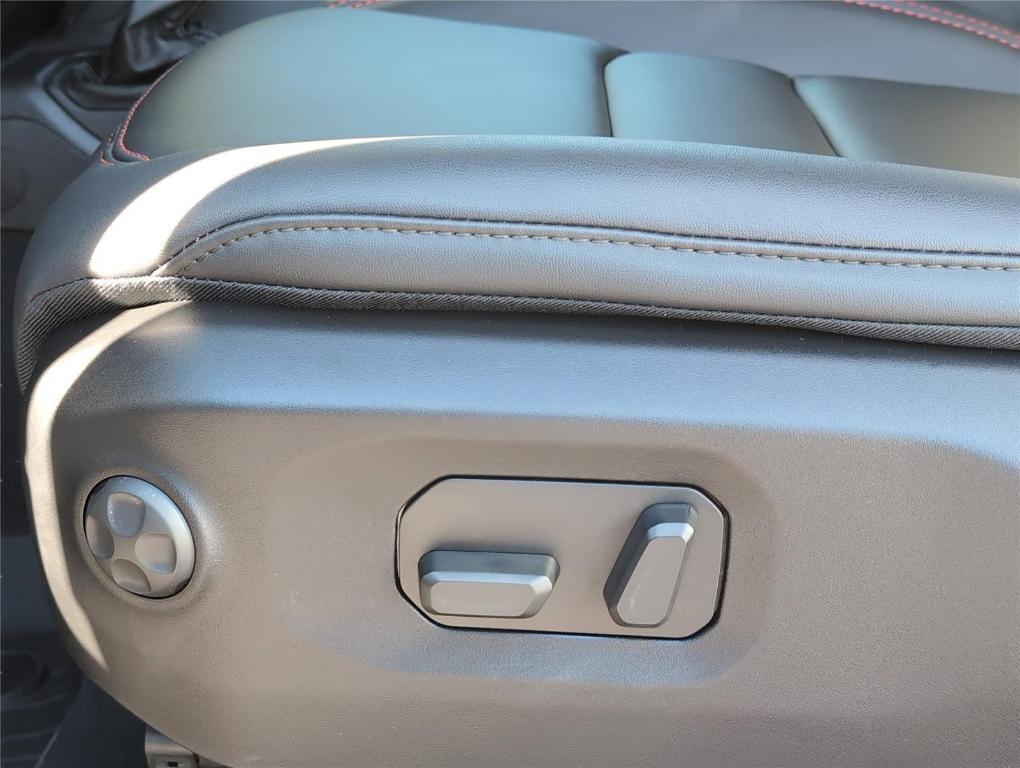 new 2026 Jeep Gladiator car, priced at $57,629