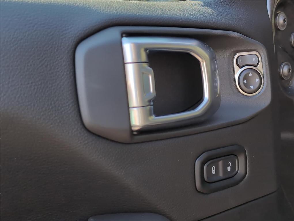 new 2026 Jeep Gladiator car, priced at $60,129