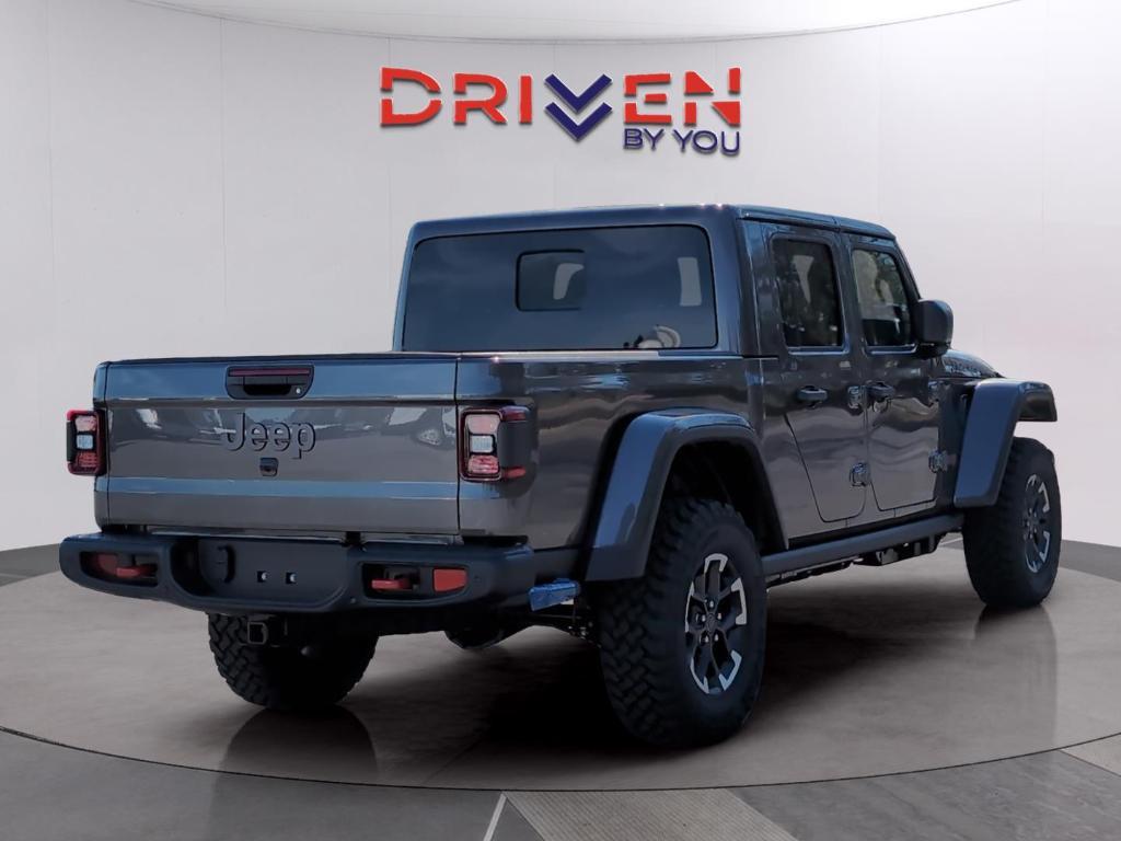 new 2026 Jeep Gladiator car, priced at $60,129