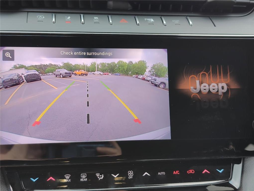new 2026 Jeep Grand Cherokee car, priced at $43,370
