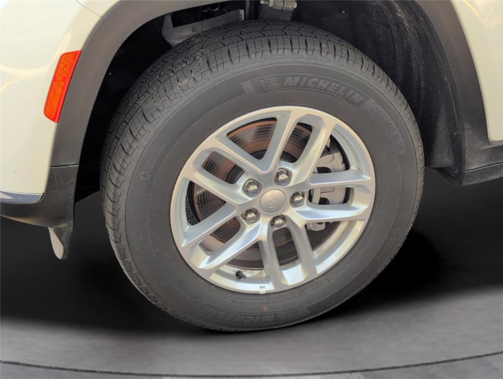 new 2025 Jeep Grand Cherokee L car, priced at $34,402