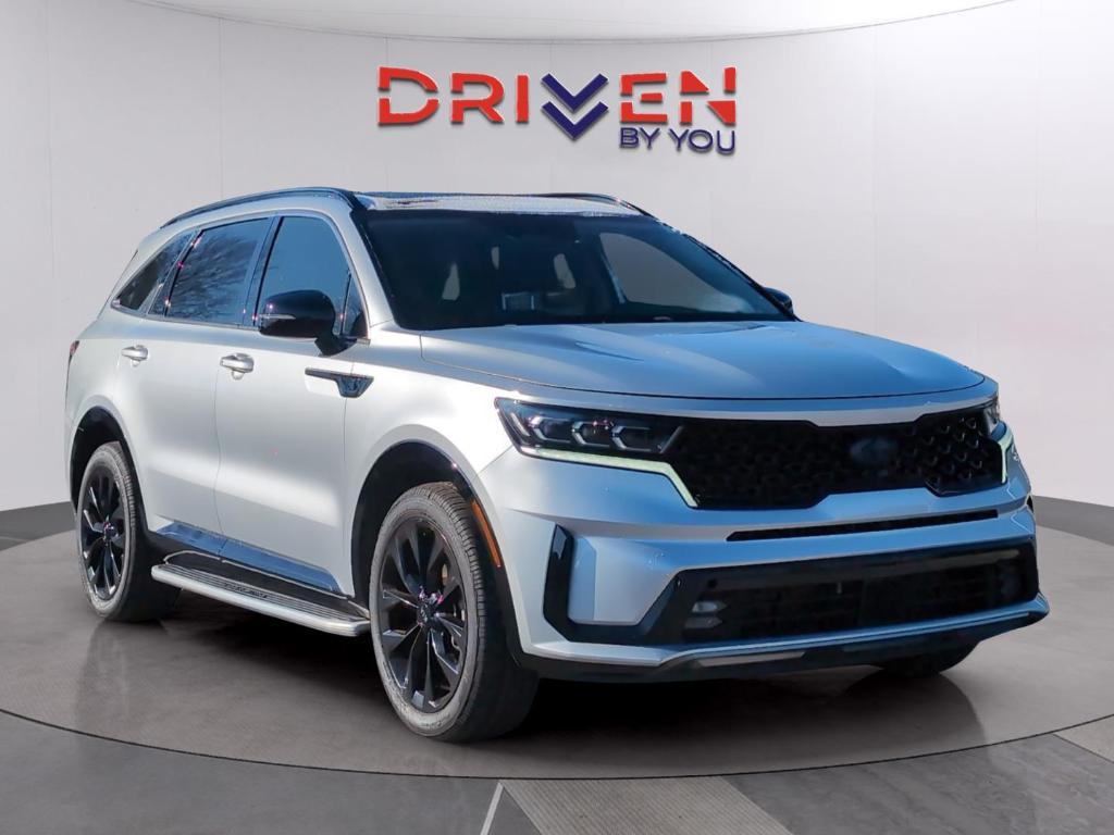 used 2021 Kia Sorento car, priced at $21,499