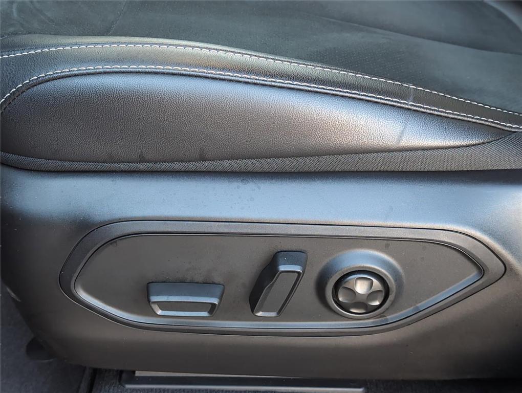 new 2025 Jeep Grand Cherokee L car, priced at $44,392