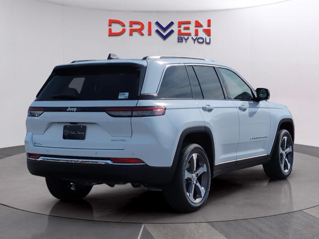 new 2025 Jeep Grand Cherokee car, priced at $42,461