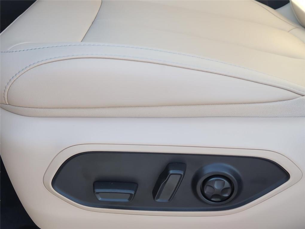 new 2025 Jeep Grand Cherokee car, priced at $42,461