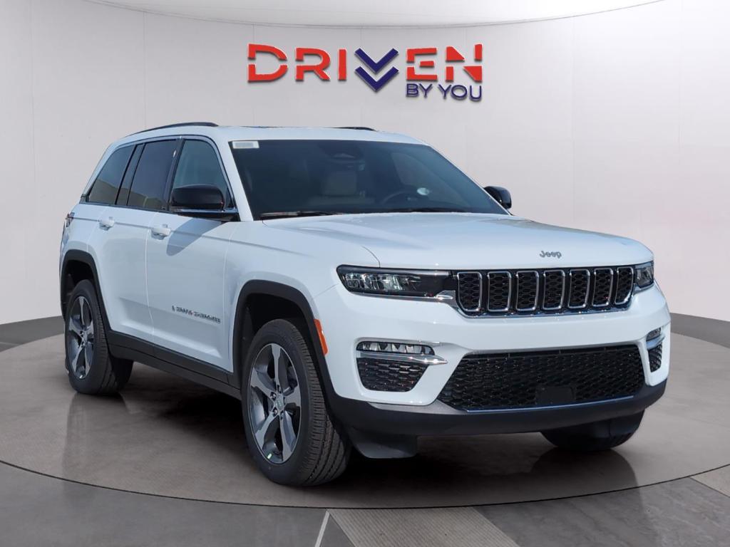 new 2025 Jeep Grand Cherokee car, priced at $42,461