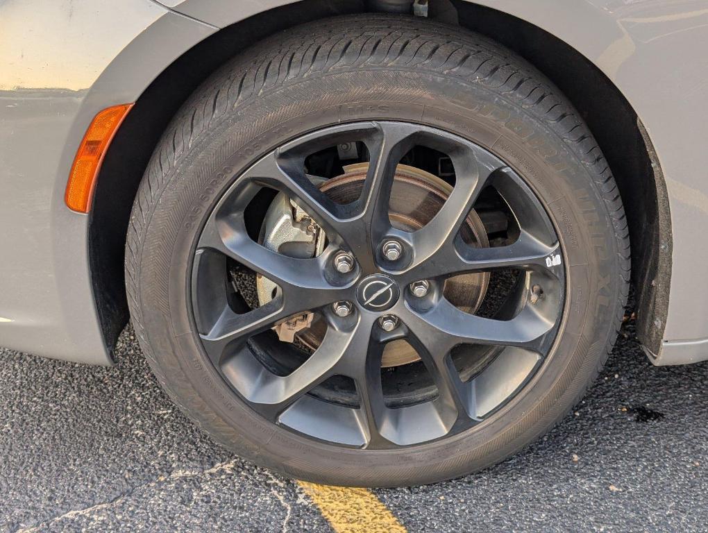 used 2025 Chrysler Pacifica car, priced at $28,525