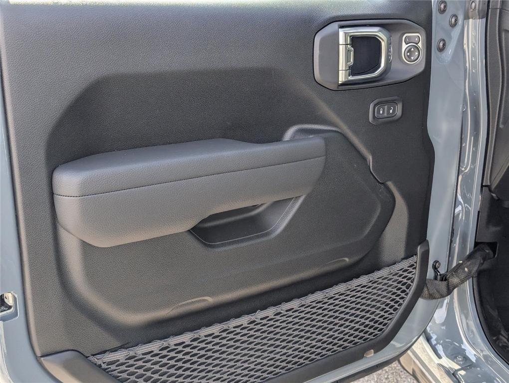 new 2026 Jeep Gladiator car, priced at $46,423