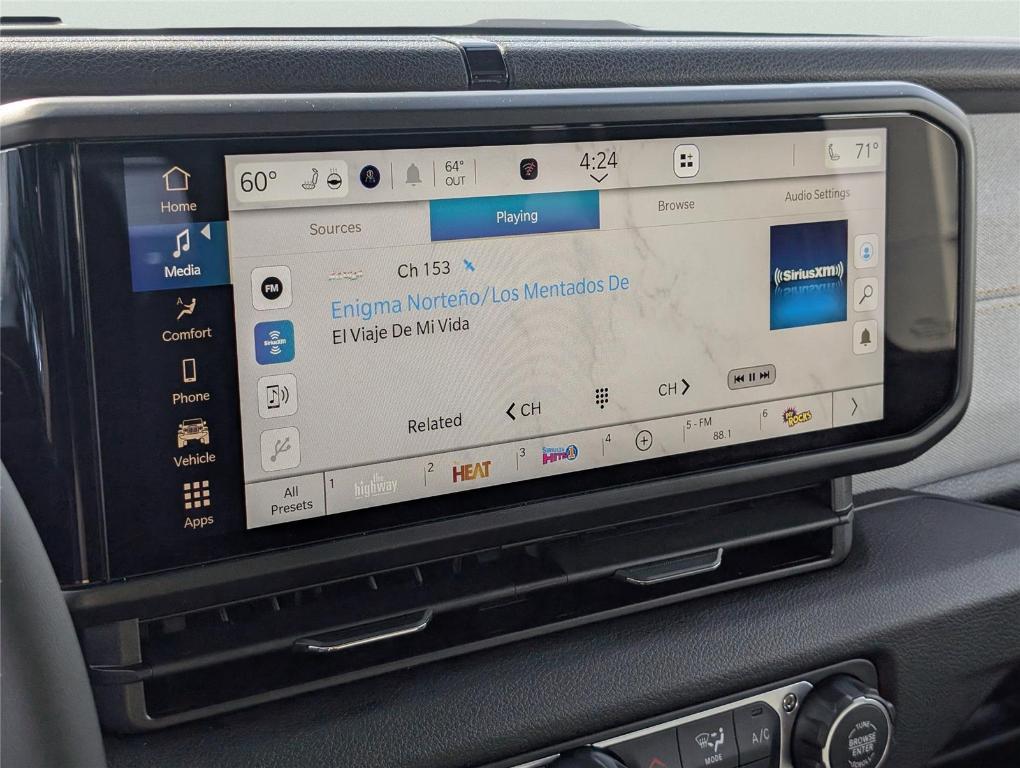 new 2026 Jeep Gladiator car, priced at $46,423