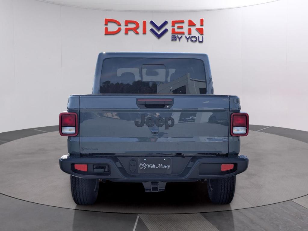new 2026 Jeep Gladiator car, priced at $46,423