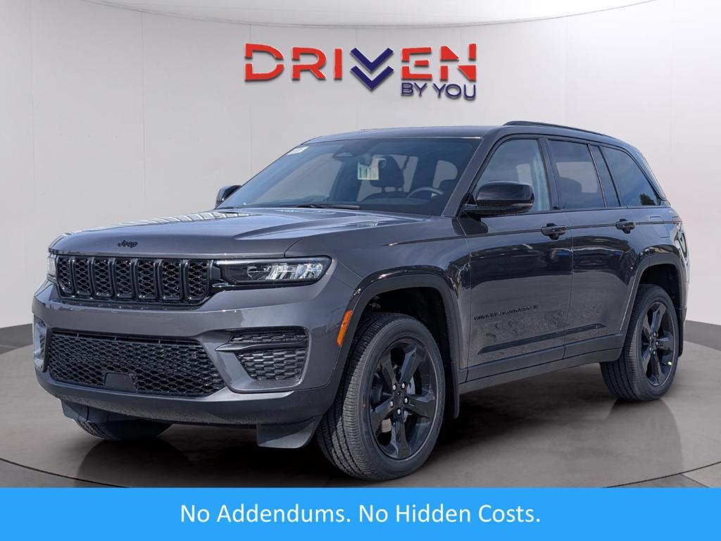 new 2025 Jeep Grand Cherokee car, priced at $38,672