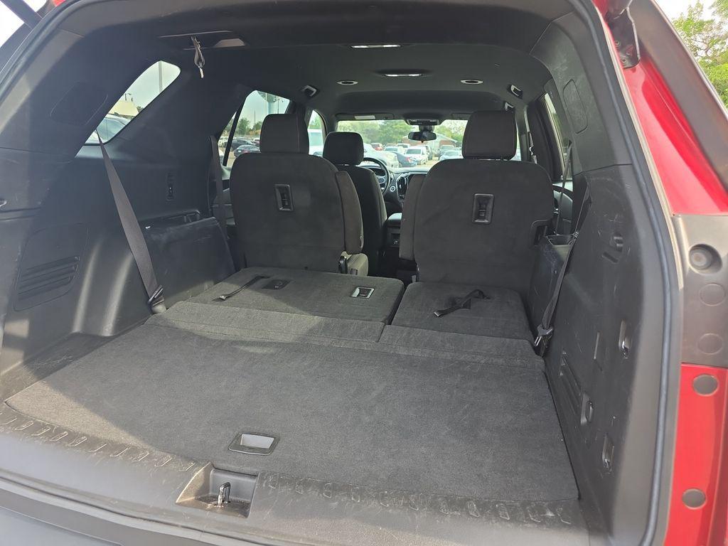 used 2023 Chevrolet Traverse car, priced at $28,904
