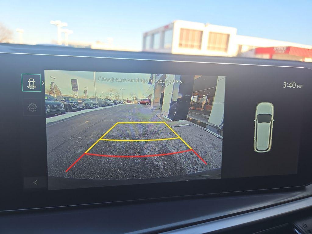 used 2024 Kia Sorento car, priced at $25,888