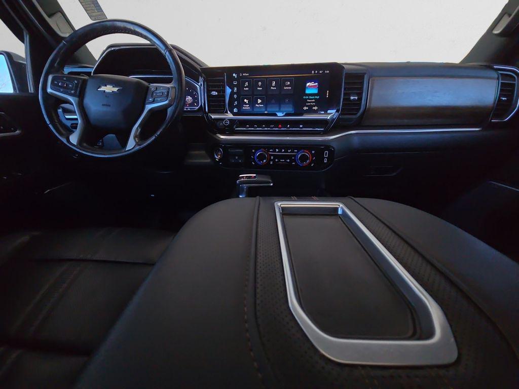 used 2022 Chevrolet Silverado 1500 car, priced at $45,998