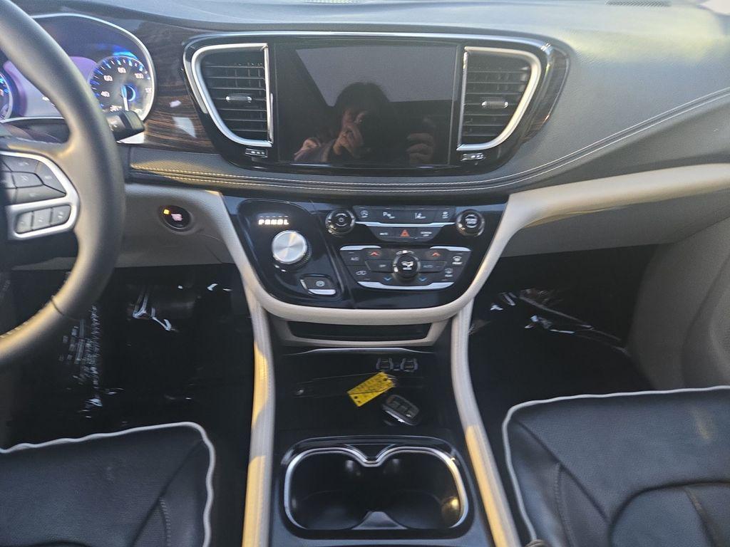 used 2023 Chrysler Pacifica car, priced at $27,494