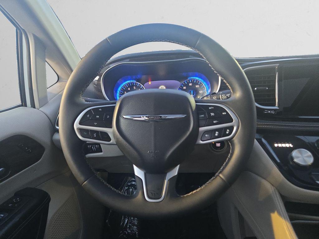 used 2023 Chrysler Pacifica car, priced at $27,494