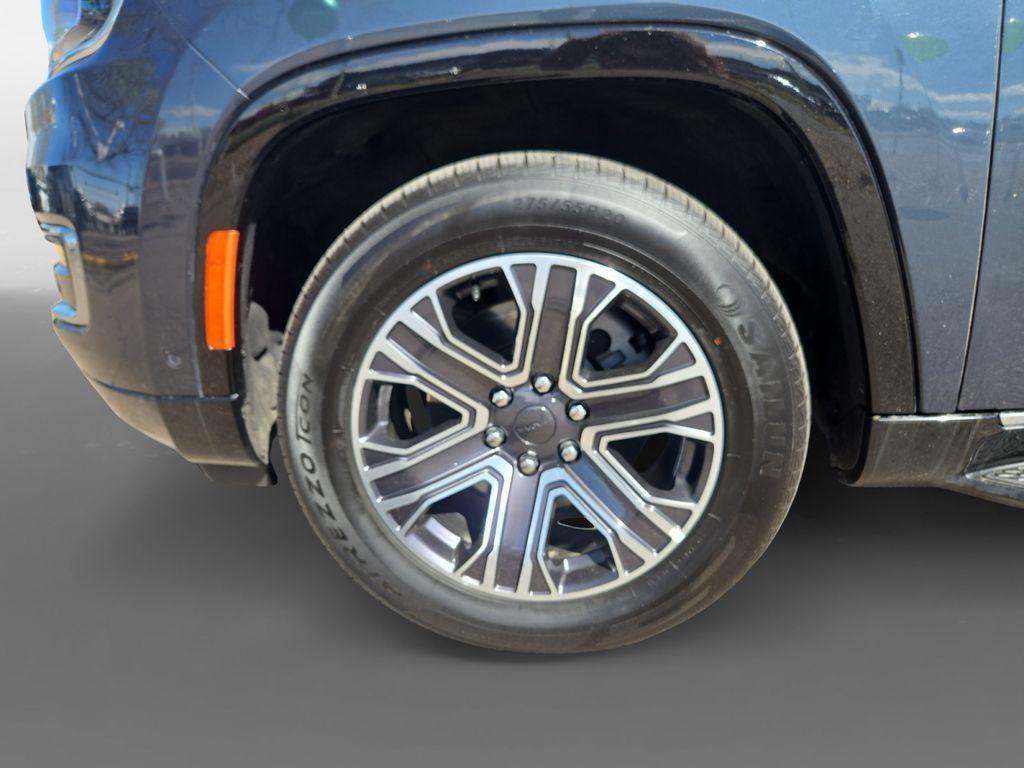 used 2024 Jeep Wagoneer L car, priced at $41,158