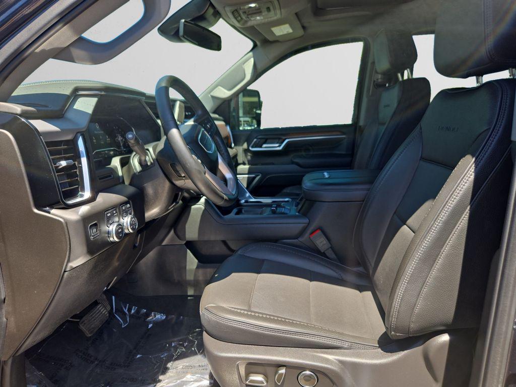 used 2025 GMC Sierra 2500 car, priced at $75,897