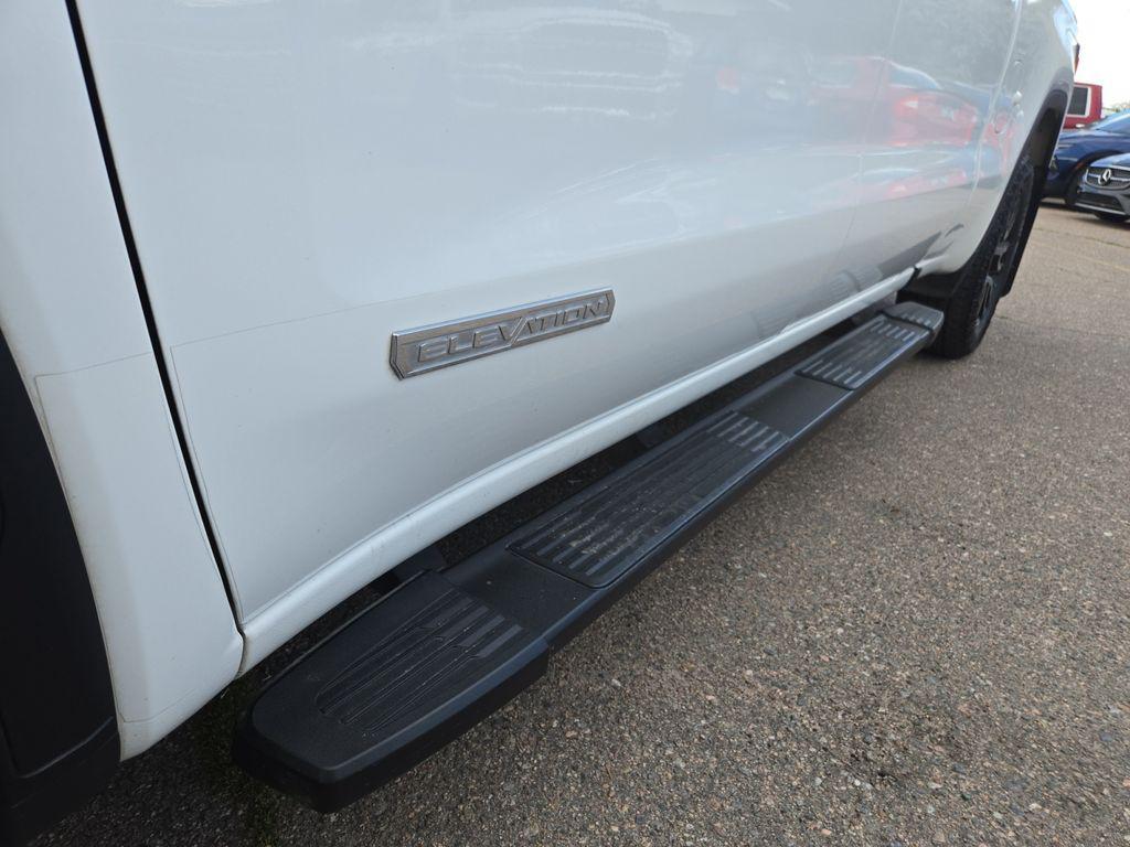 used 2023 GMC Sierra 1500 car, priced at $40,885