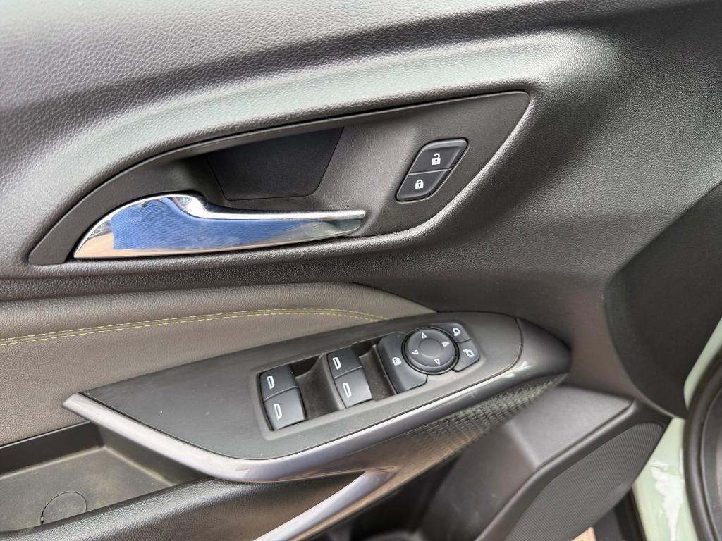 used 2025 Chevrolet Trax car, priced at $23,394