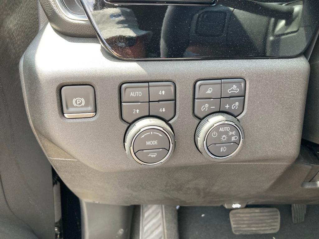 new 2025 Chevrolet Silverado 2500 car, priced at $64,212