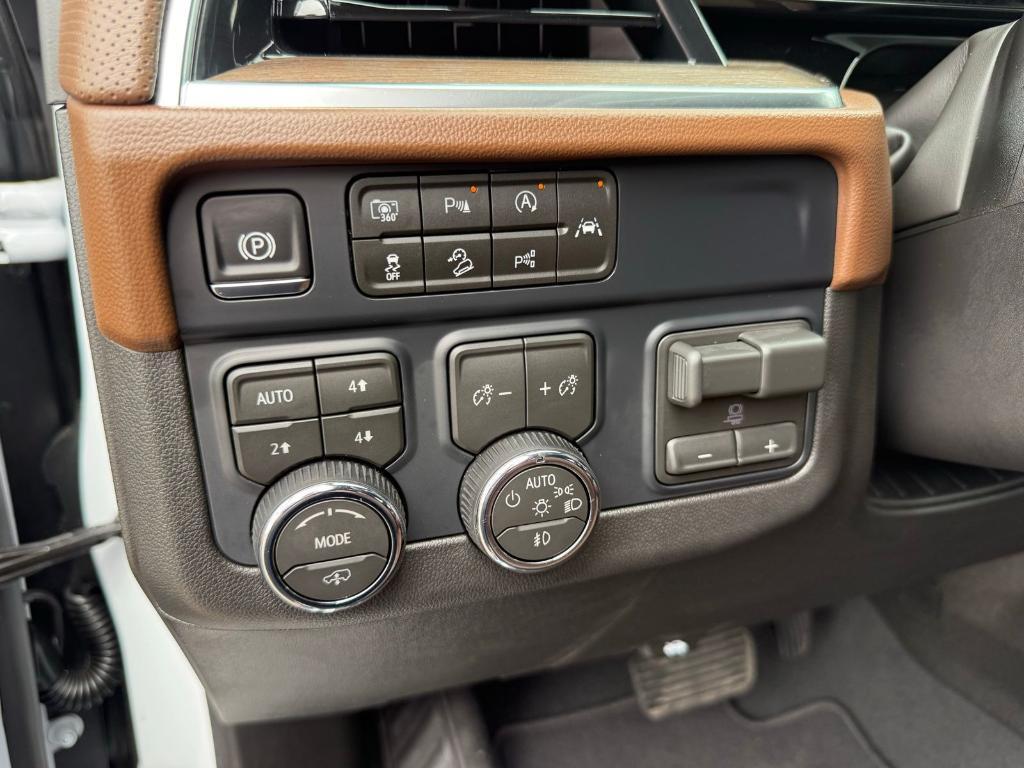 new 2026 Chevrolet Suburban car, priced at $96,999