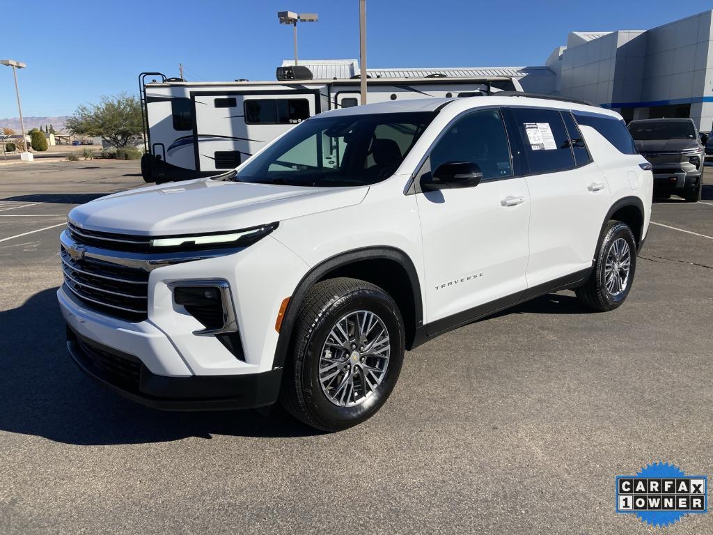 used 2025 Chevrolet Traverse car, priced at $33,200