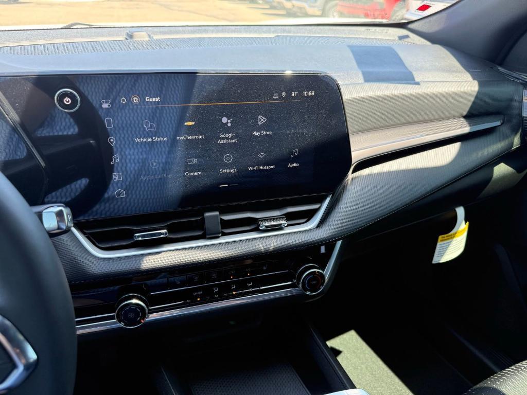 new 2026 Chevrolet Equinox car, priced at $33,179