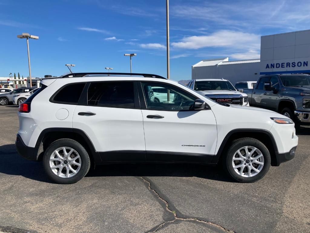 used 2016 Jeep Cherokee car, priced at $10,987