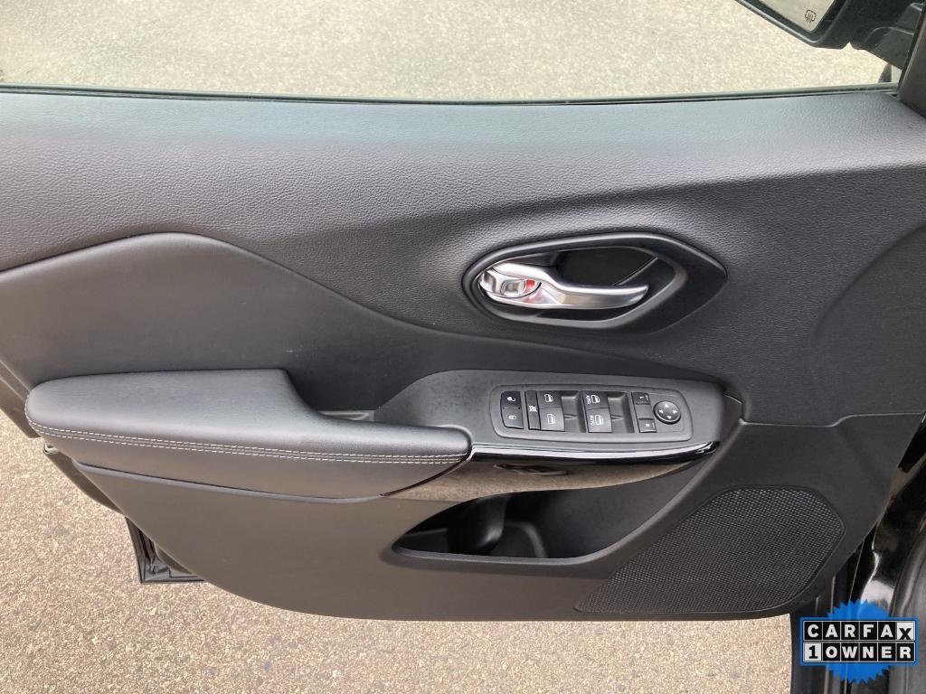 used 2023 Jeep Cherokee car, priced at $20,190