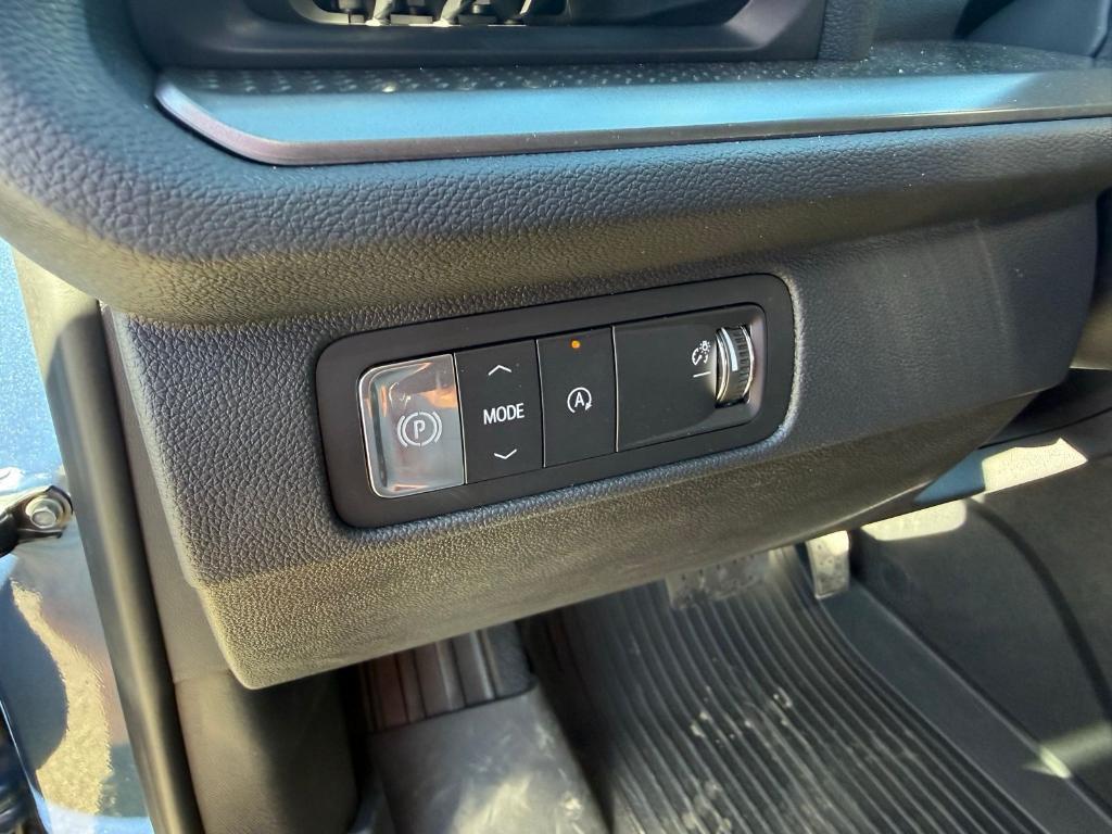 new 2026 Chevrolet Traverse car, priced at $44,194