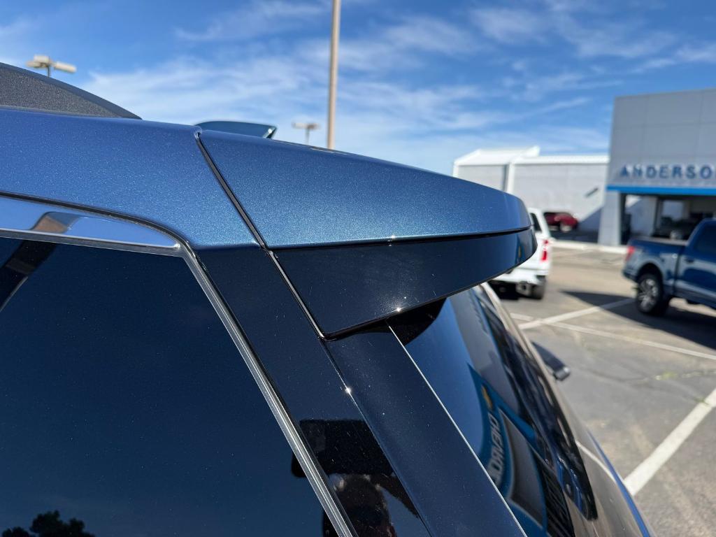 new 2026 Chevrolet Traverse car, priced at $44,194