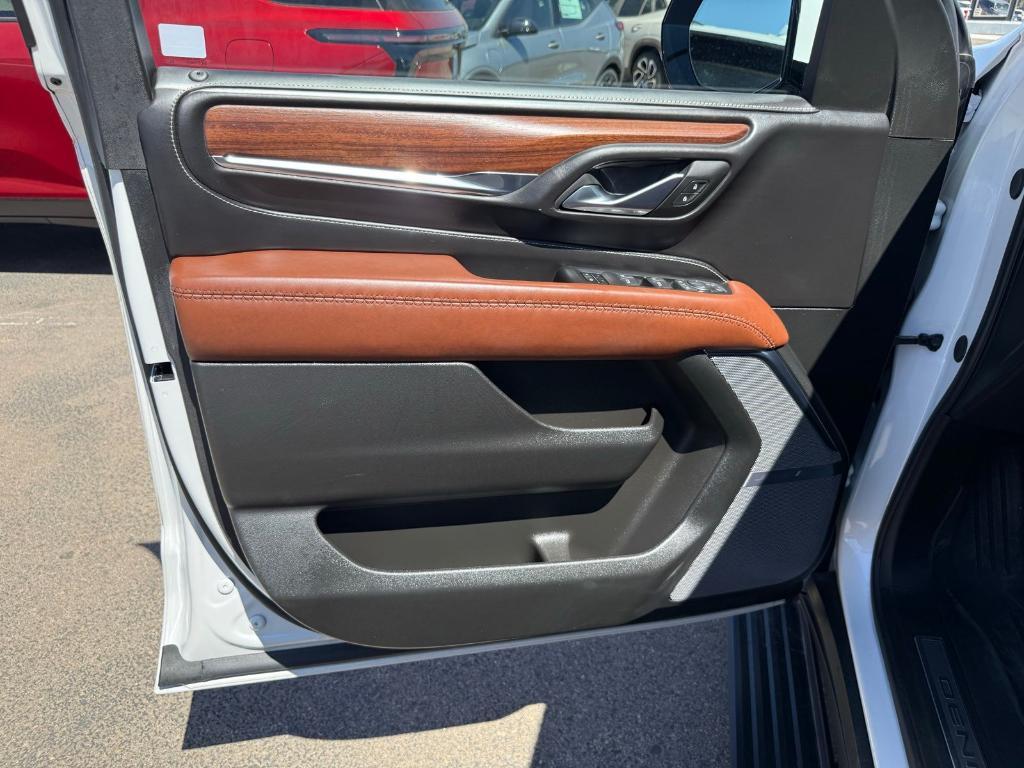 used 2024 GMC Yukon car, priced at $80,897