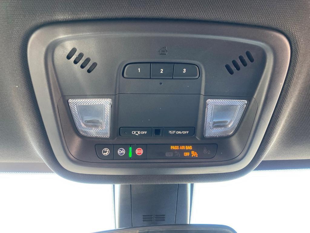 used 2022 Chevrolet Traverse car, priced at $26,353