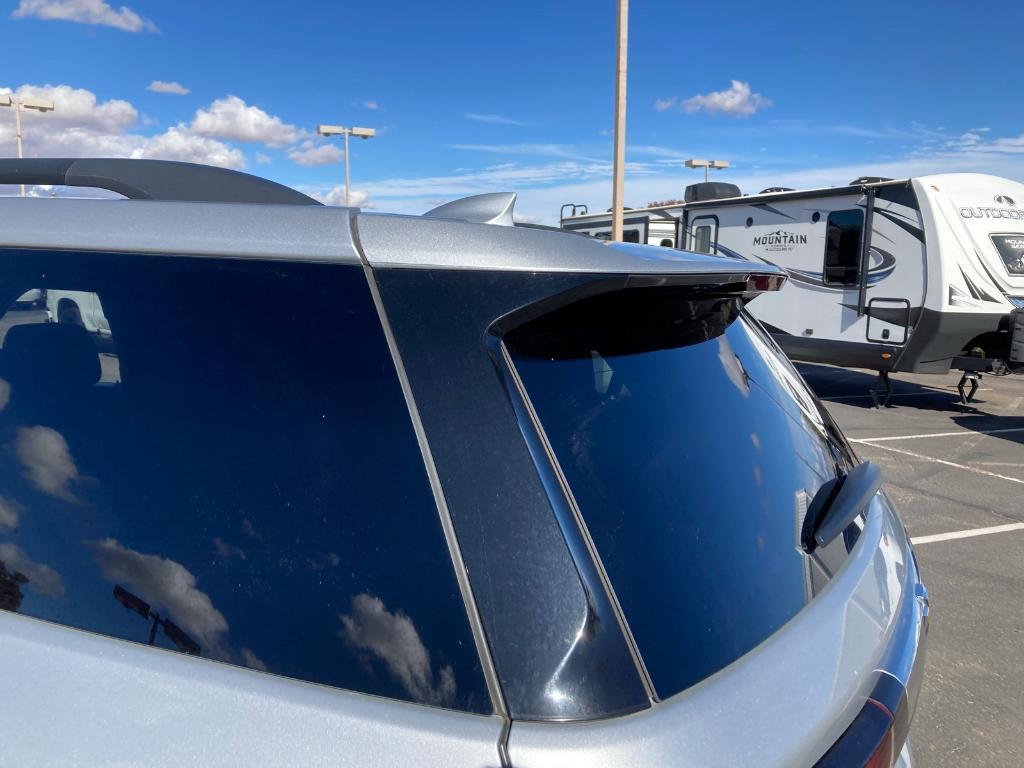 used 2022 Chevrolet Traverse car, priced at $26,353