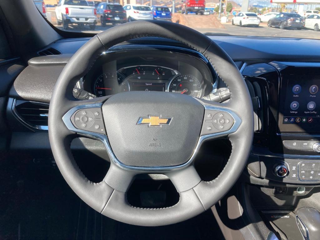 used 2022 Chevrolet Traverse car, priced at $26,353